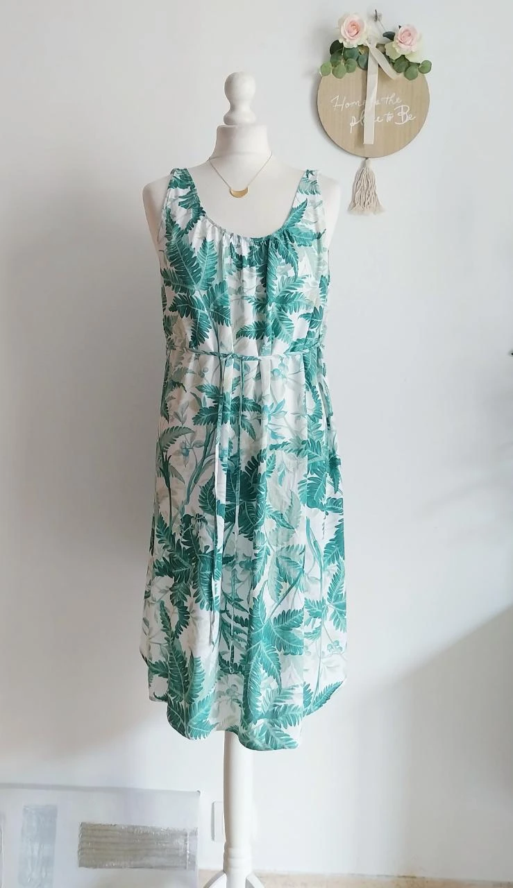 Neuve robe légère ample 100% viscose imprimée feuilles tropicales H&M Mama Taill